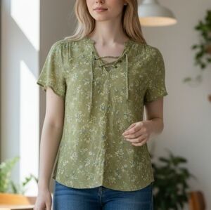 HP! EUC St Johns Bay Size Small Petite (SP) Green Floral Lace Up Neck Blouse!!